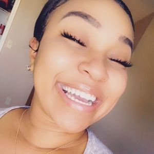 Meet your Posher, Ari